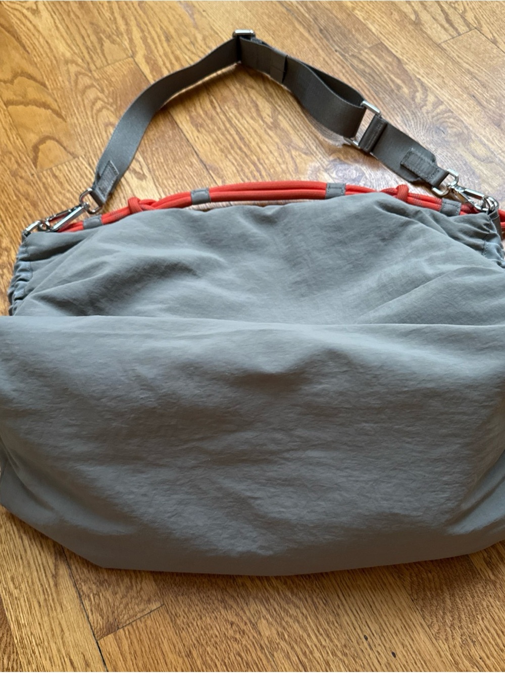 lululemon athletica light gray shoulder bag with orange strap accents - Picture 3 of 10